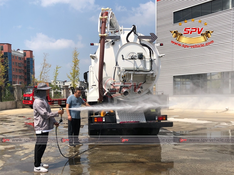 14,000 Litres Combination Sewer Cleaner IVECO - Hand Spraying Gun 